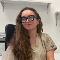 Dr. Karin Molnárová