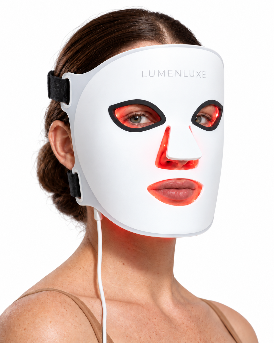 žena ktora ma led masku lumenluxe z lekarskeho silikonu 